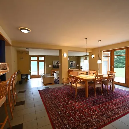 Villa VILA ARCA, bazén, tenis Břeclav - vstup do Lednicko-valtického areálu UNESCO *