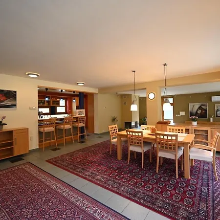 VILA ARCA, bazén, tenis Břeclav - vstup do Lednicko-valtického areálu UNESCO Villa Břeclav