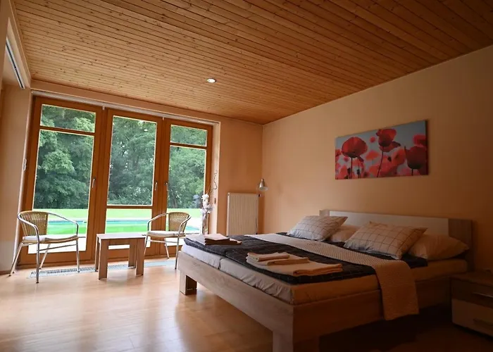 VILA ARCA, bazén, tenis Břeclav - vstup do Lednicko-valtického areálu UNESCO *